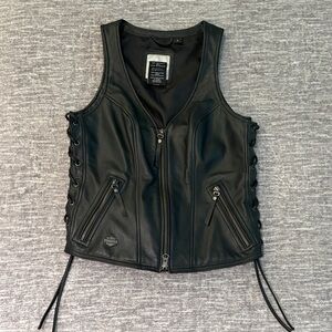 Harley Davidson Black Leather Vest with Zipper and Lace-Up Sides Women’s Small